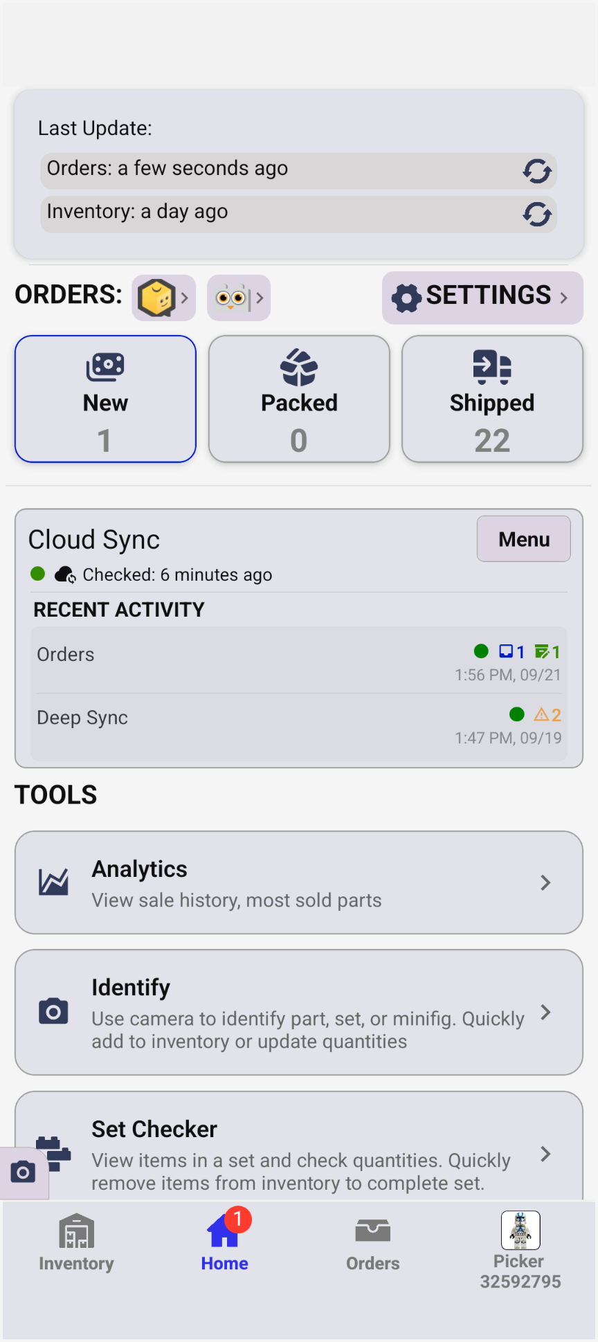 Home dashboard showing order status, cloud sync, and tools list